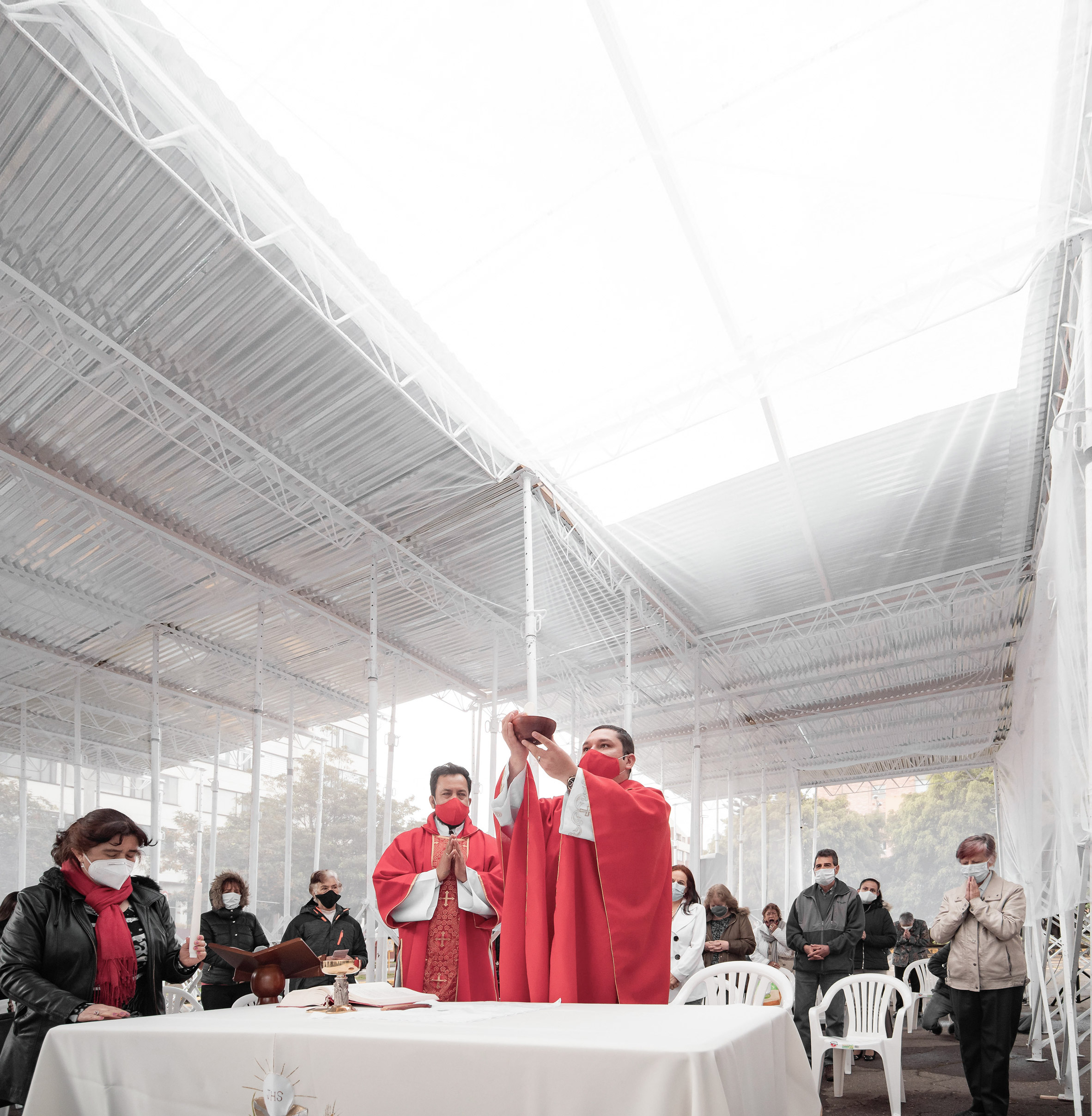 Pop up church in Bogota designed for the pandemic