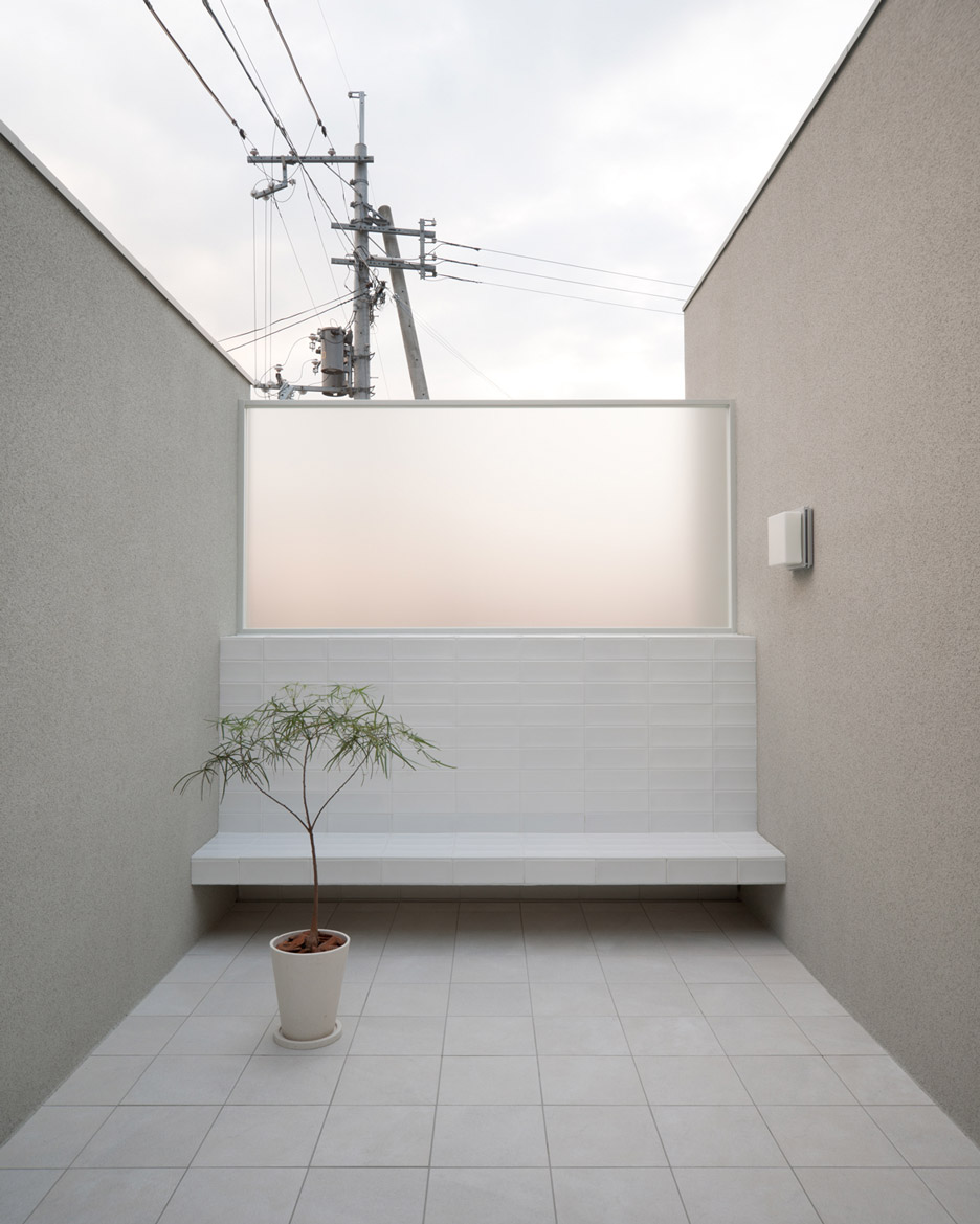 House of Reticence in Shiga, Japan, by Formkouichi Kimura Architects