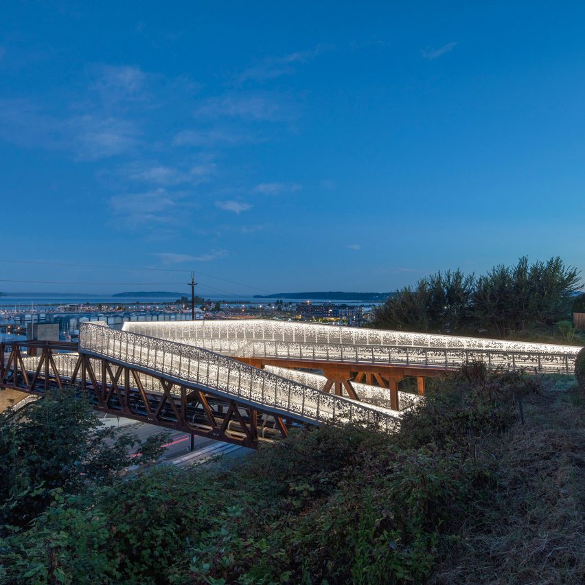 Viewing platforms tops New Grand Avenue Park Bridge by LMN Architects
