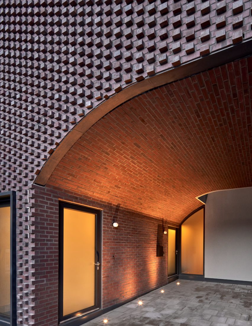Batay-Csorba Architects played on traditional the Toronto brick facade
