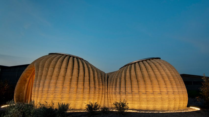 Low-carbon 3D-printed clay house Tecla