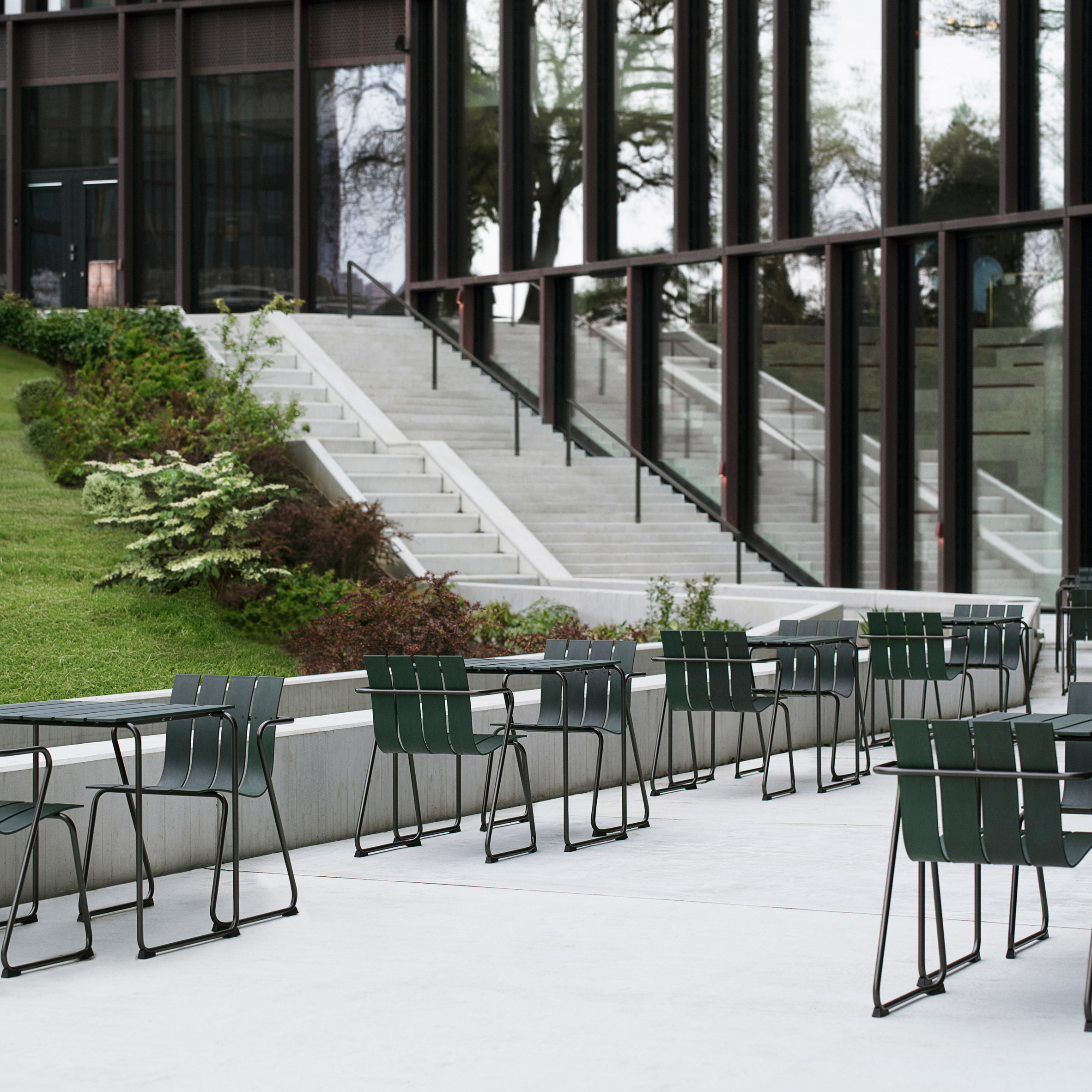 Ocean OC2 outdoor seating by Jøergen and Nanna Ditzel for Mater