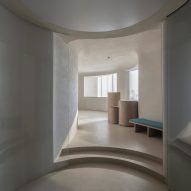 Atelier Right Hub replaces corners with curves in cavernous Hangzhou spa