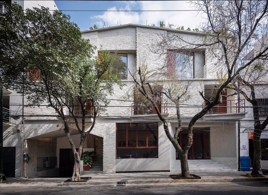 CPDA Arquitectos created rustic-looking facades