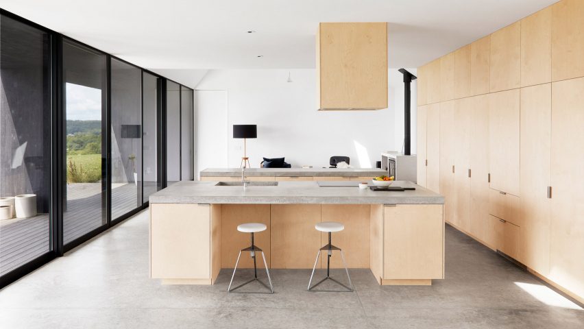 Ten Kitchens With Islands That Make, Santiago Kitchen Island With Seating