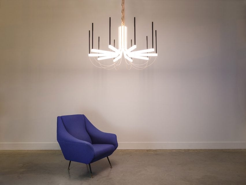 Dis/Connect is a smart chandelier