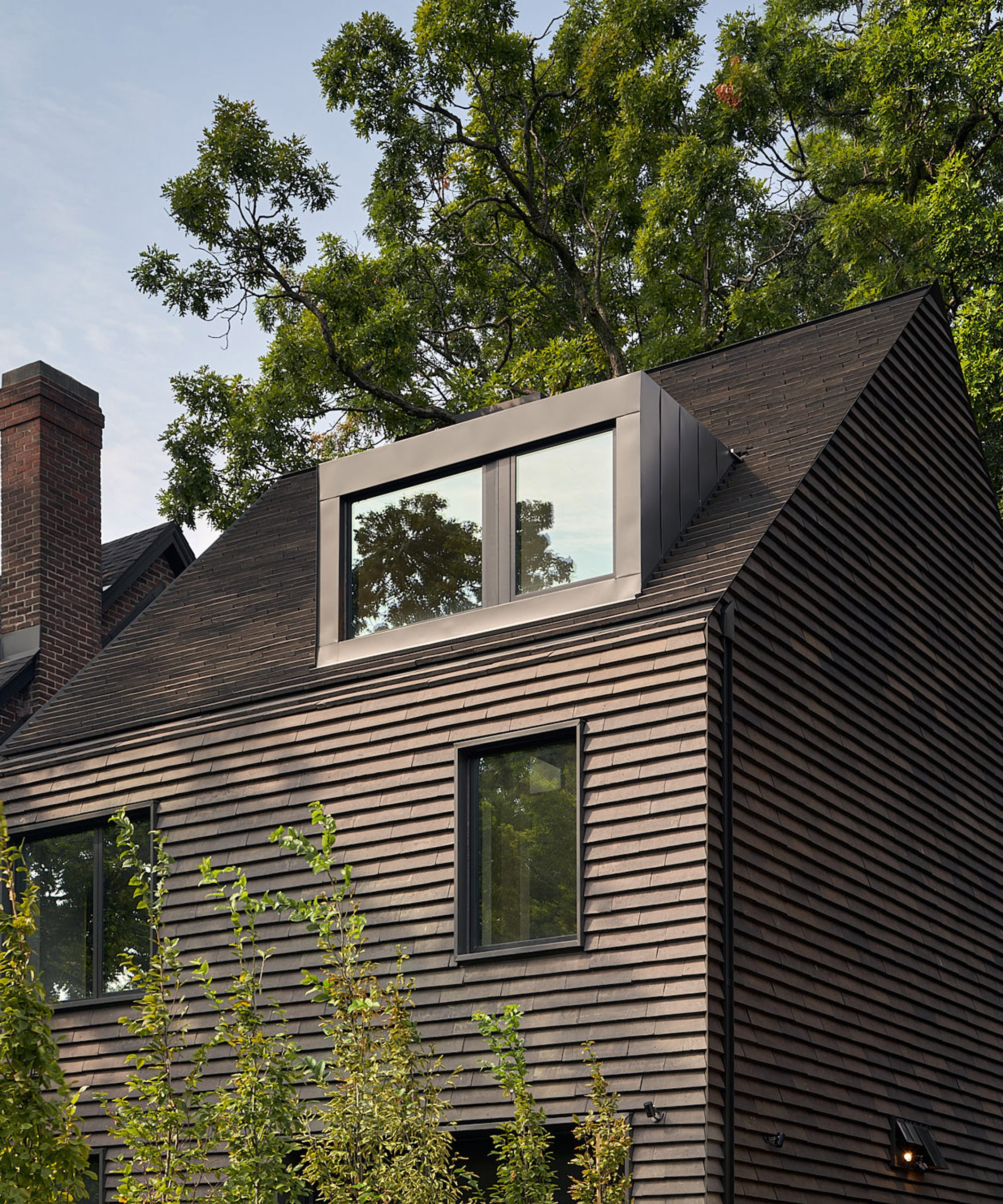 Drew Mandel Architects designed the house in Toronto