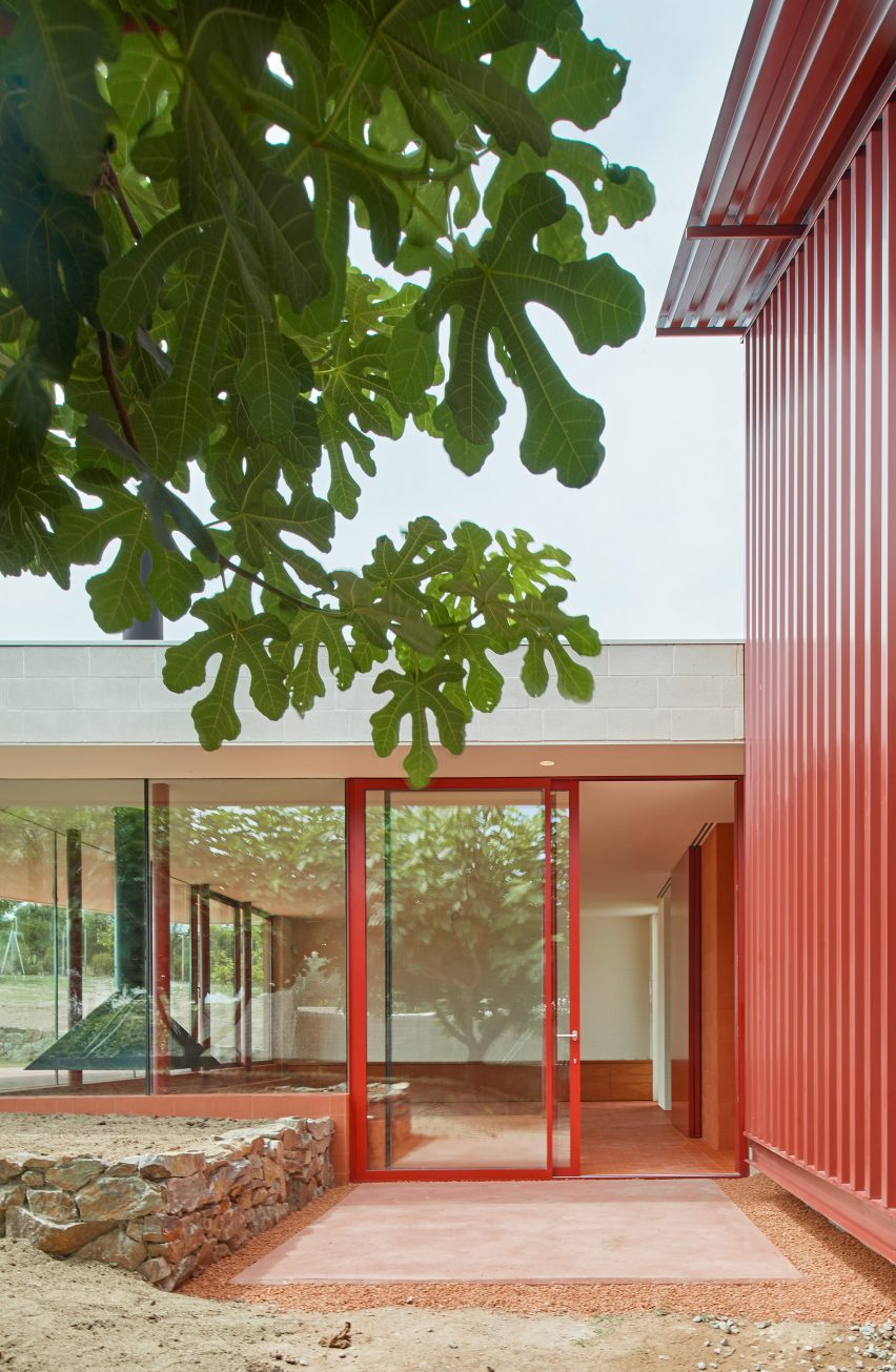 Red House in Sant Antoni de Vilamajor by Arquitectura-G