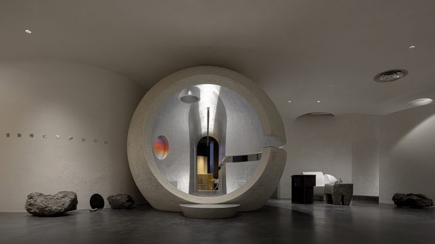 Spherical structure in Formoral store in Hangzhou