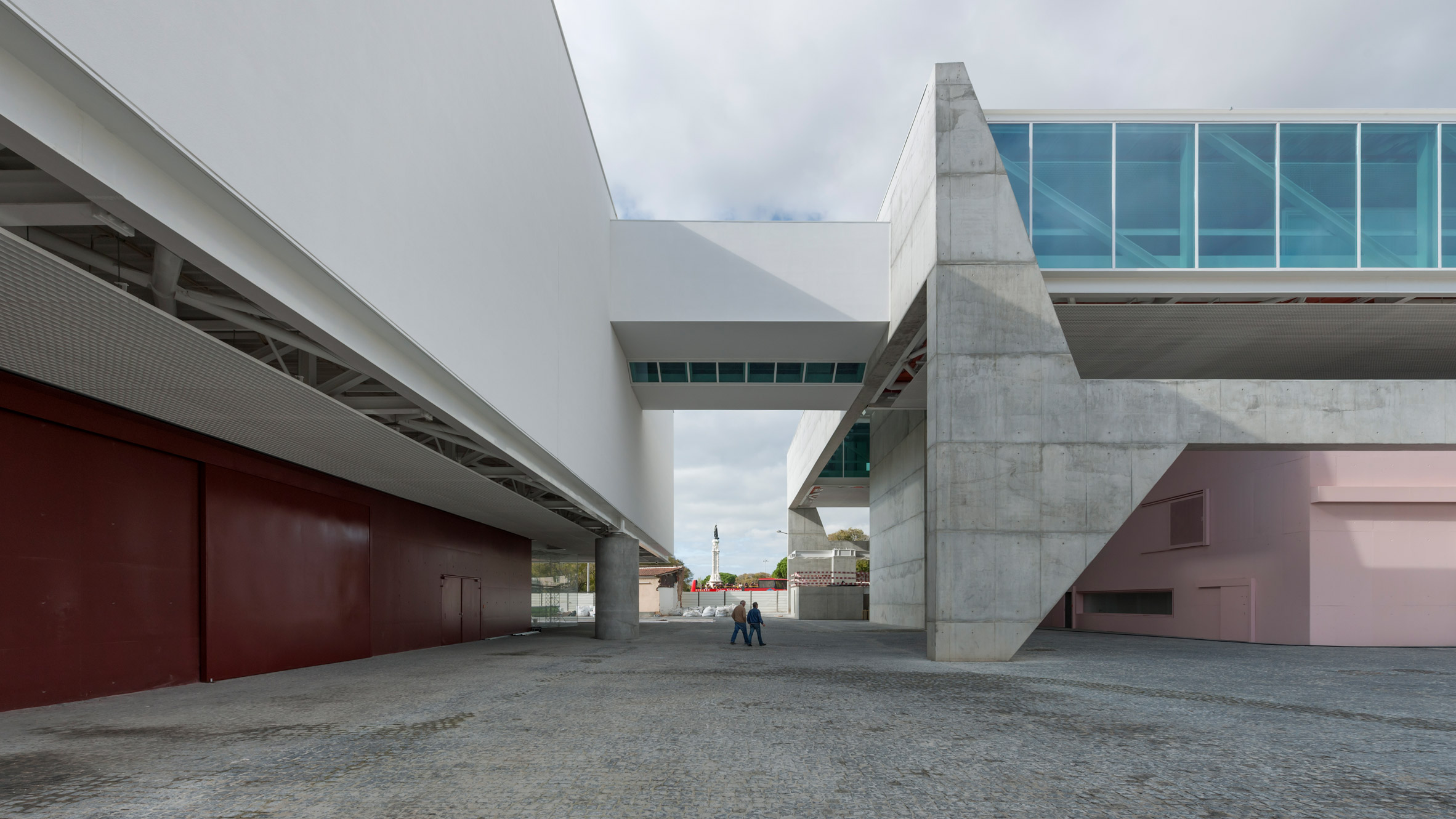 Some projects by Paulo Mendes da Rocha were designed outside of Brazil