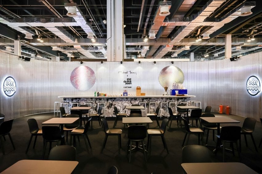 کافه و بار مایکل یانگ x دزین در Design Shanghai
