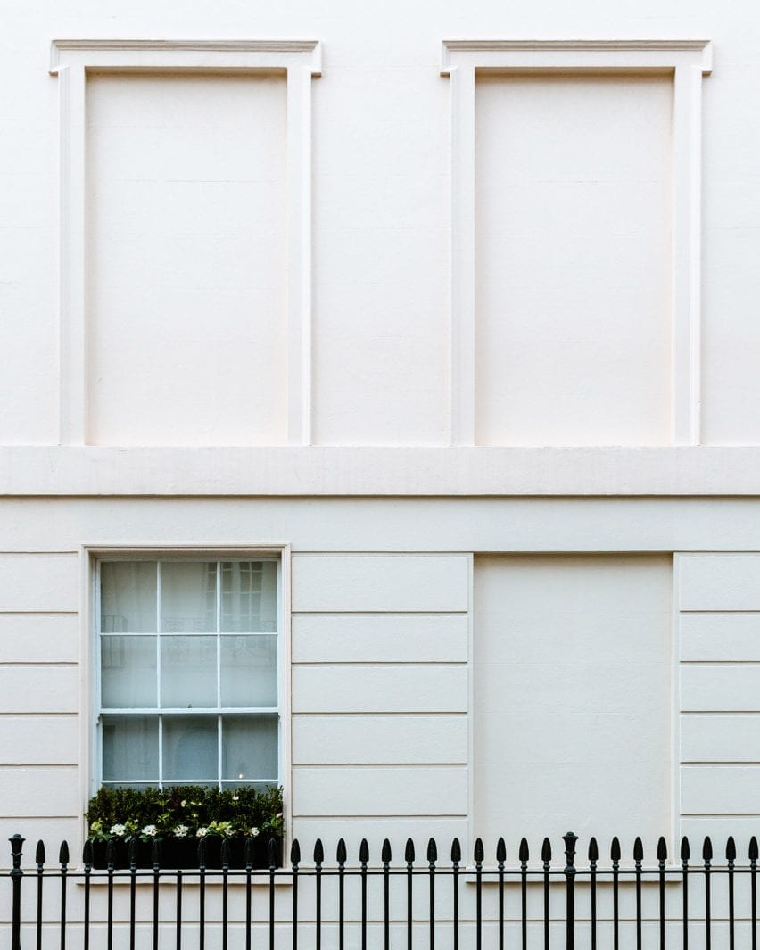 Fasad putih rumah London