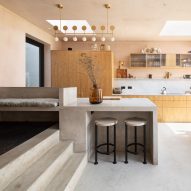 Ten space-saving peninsula kitchens designed by architects
