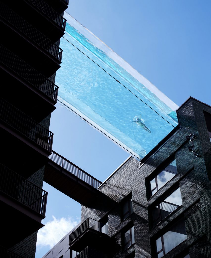 Transparent swimming pool
