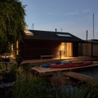 Studio DIAA floating home