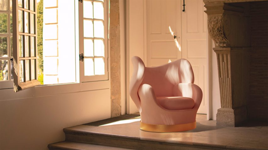 Foto eines rosa Stuhls auf der Paris Design Week