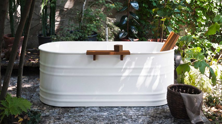 Vieques Outdoor bathtub by Patricia Urquiola for Agape