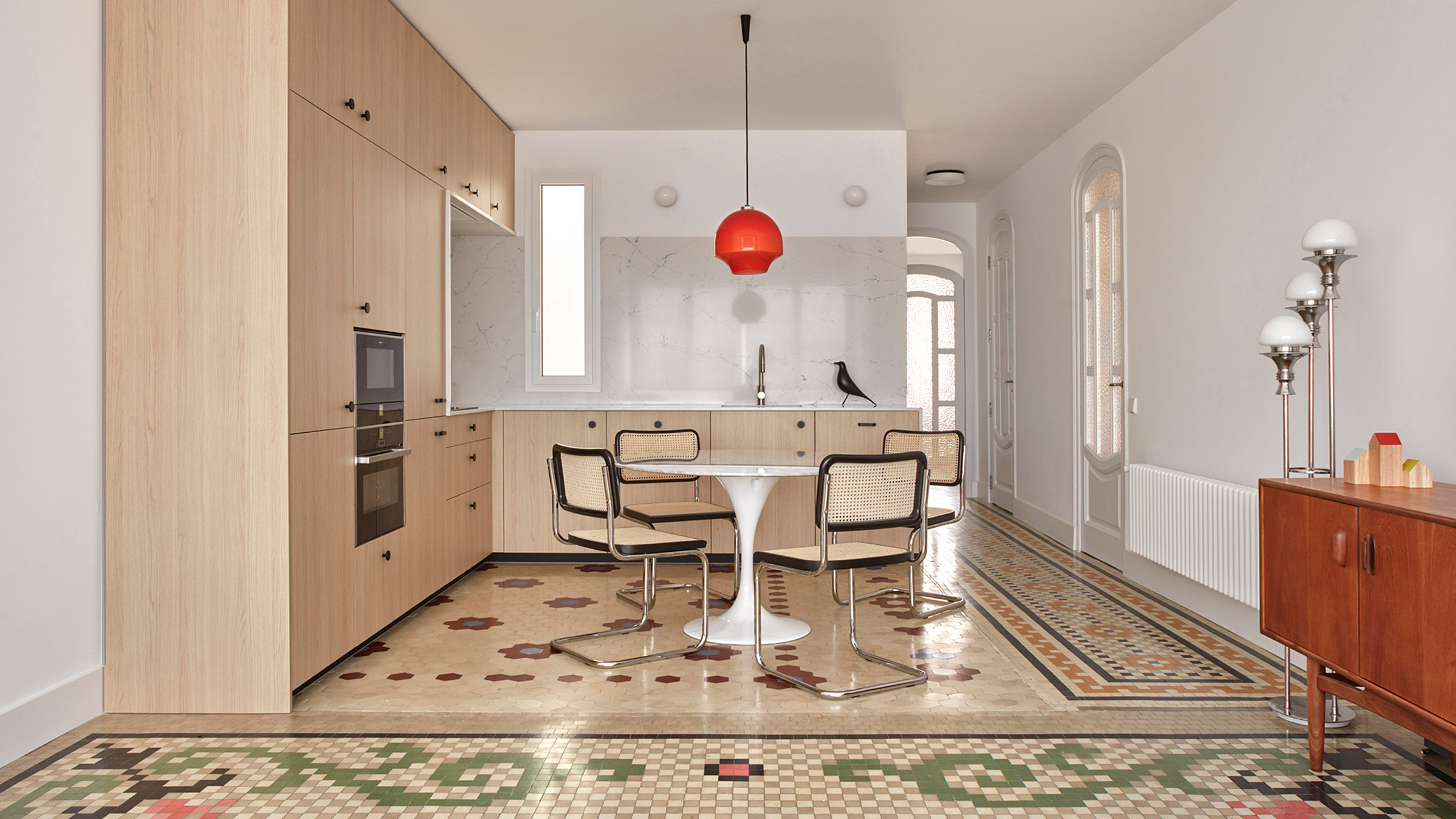 Open-plan kitchen of Casa Cas 8 by DG Arquitecto