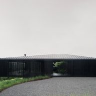 The black Federal House by Edition Office