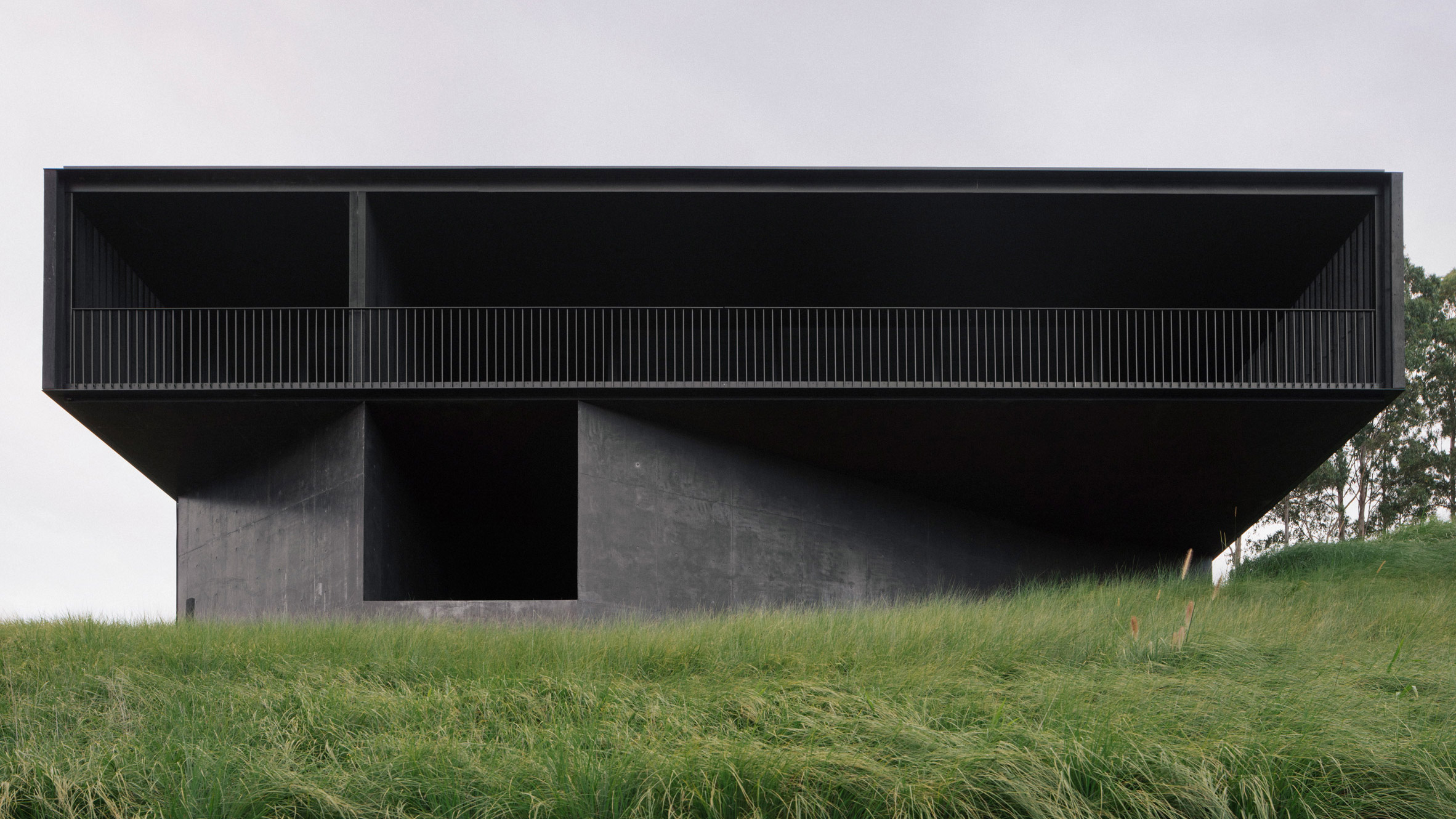 A black concrete house