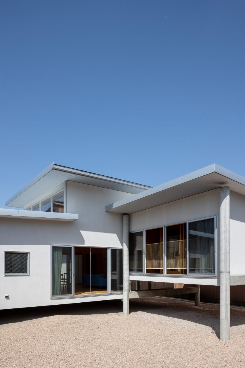 House in Takaoka, Japan, by Unemori Architects