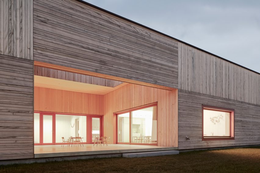 Timber-clad kindergarten extension