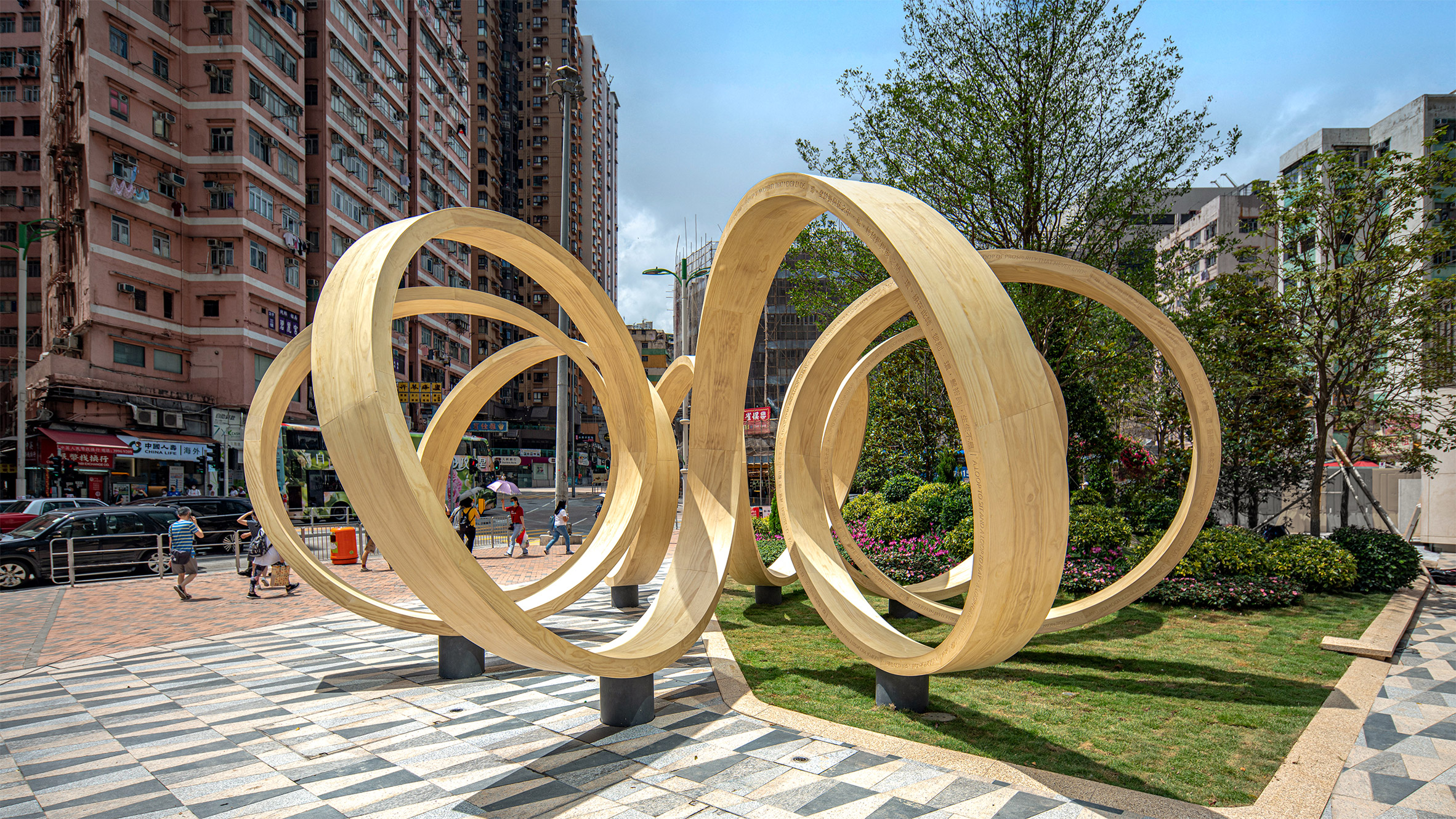 time loop in a square in hong kong