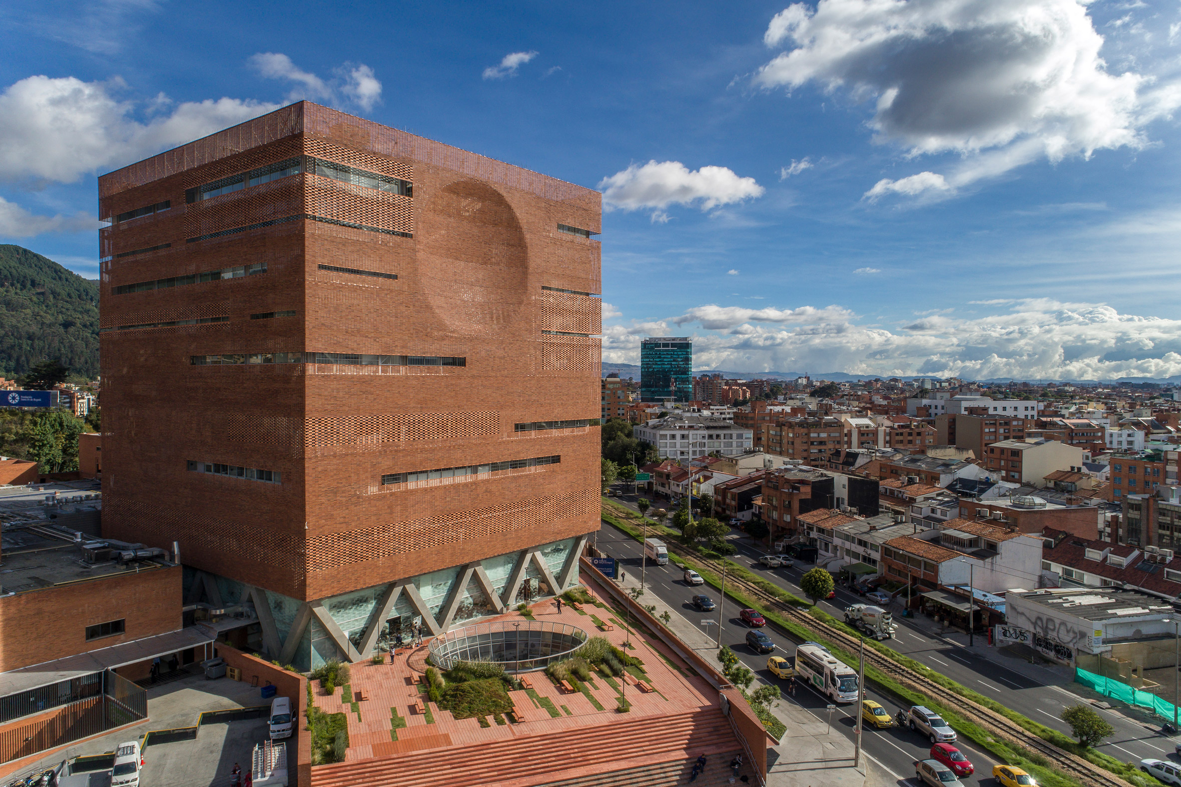 Expansion of the University Hospital, Colombia