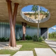 Stemmer Rodrigues creates Ananda House for yoga teacher in Brazil
