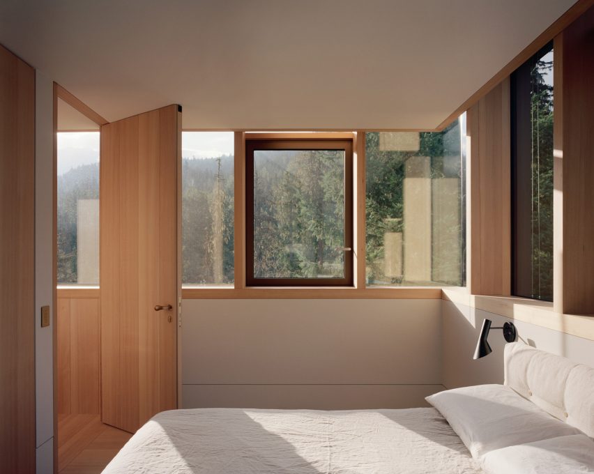 Bedroom, The Rock house in Whistler by Gort Scott