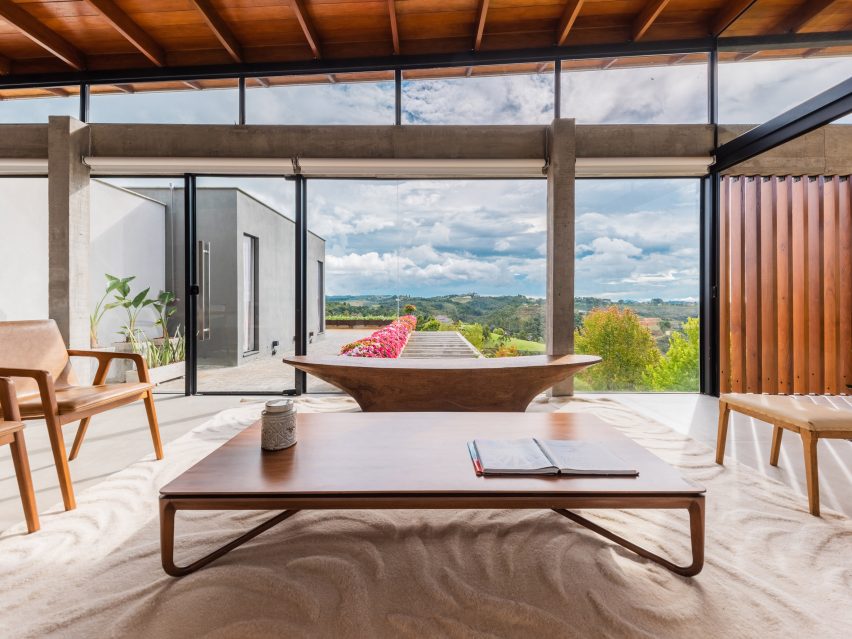 Living room views from OTP Arquitetura House in Brazil