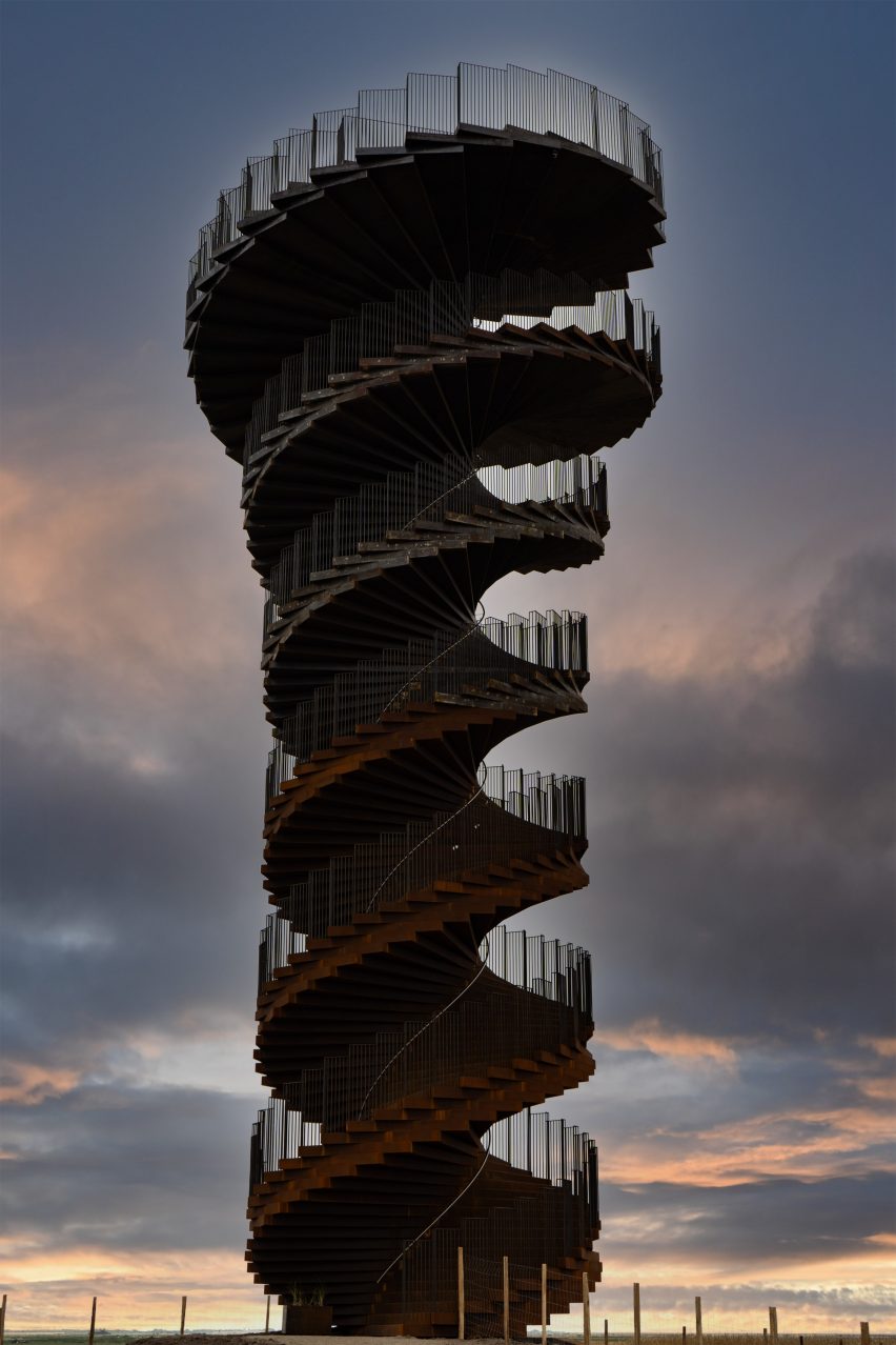 Double helix-shaped viewing tower