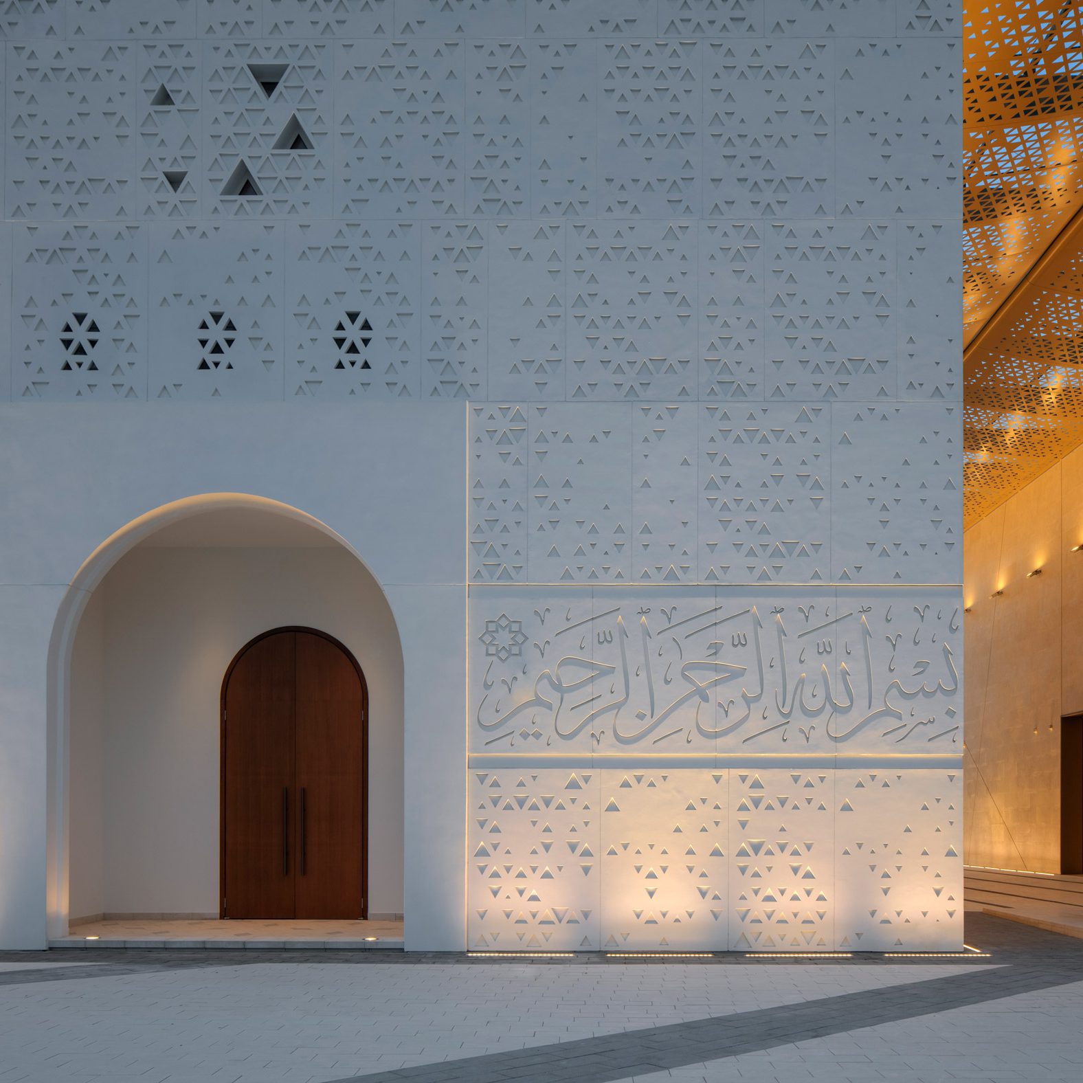 Mosque of the Late Mohamed Abdulkhaliq Gargash in Dubai by Dabbagh Architects