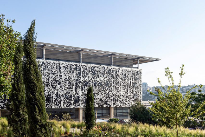 The exterior of the Edmond and Lily Safra Center for Brain Sciences