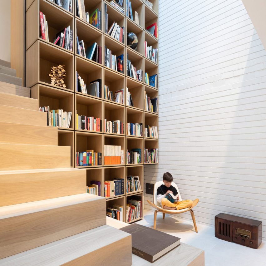 Ten home libraries that showcase their owners' book collections