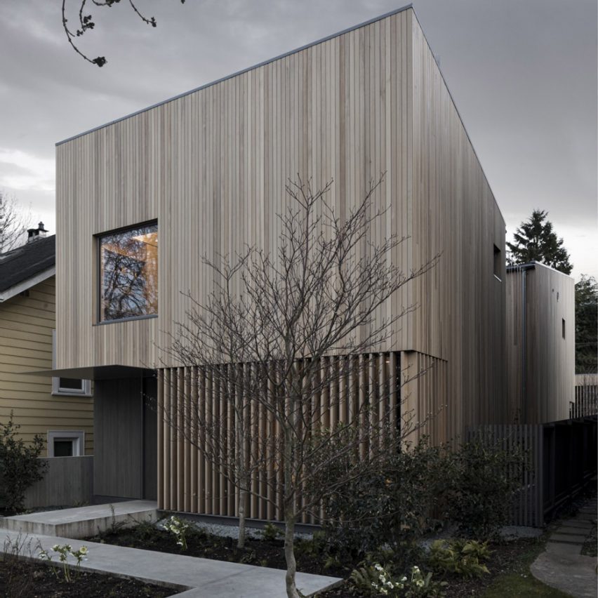 The exterior of Courtyard House in Vancouver by Leckie Studio