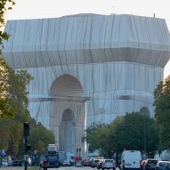 L'Arc de Triomphe Wrapped by Christo