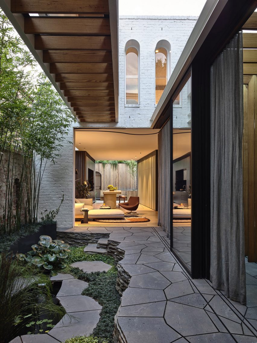 Fitzroy Bridge House living area opens out to the courtyard