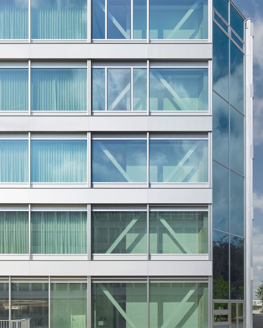Facade detail of Roche Multifunctional Workspace Building is the third building by Christ & Gantenbein