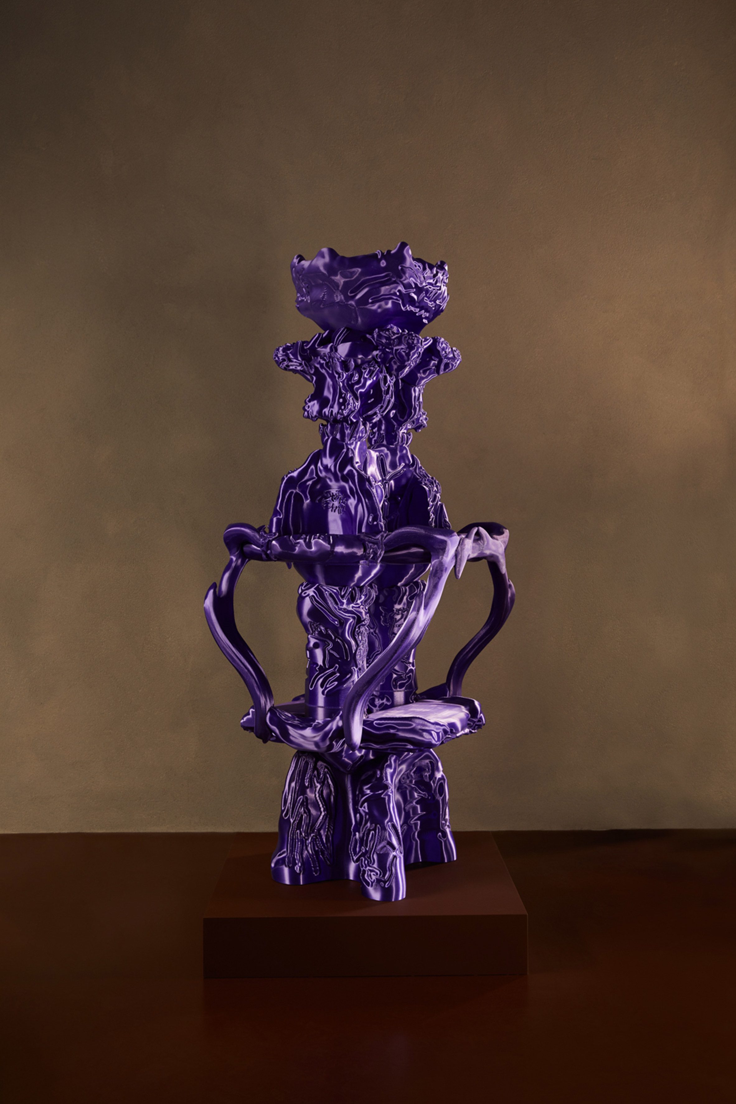 Audrey Large mendesain patung cetakan 3D yang diinformasikan oleh grafik digital | Harga Kusen Aluminium