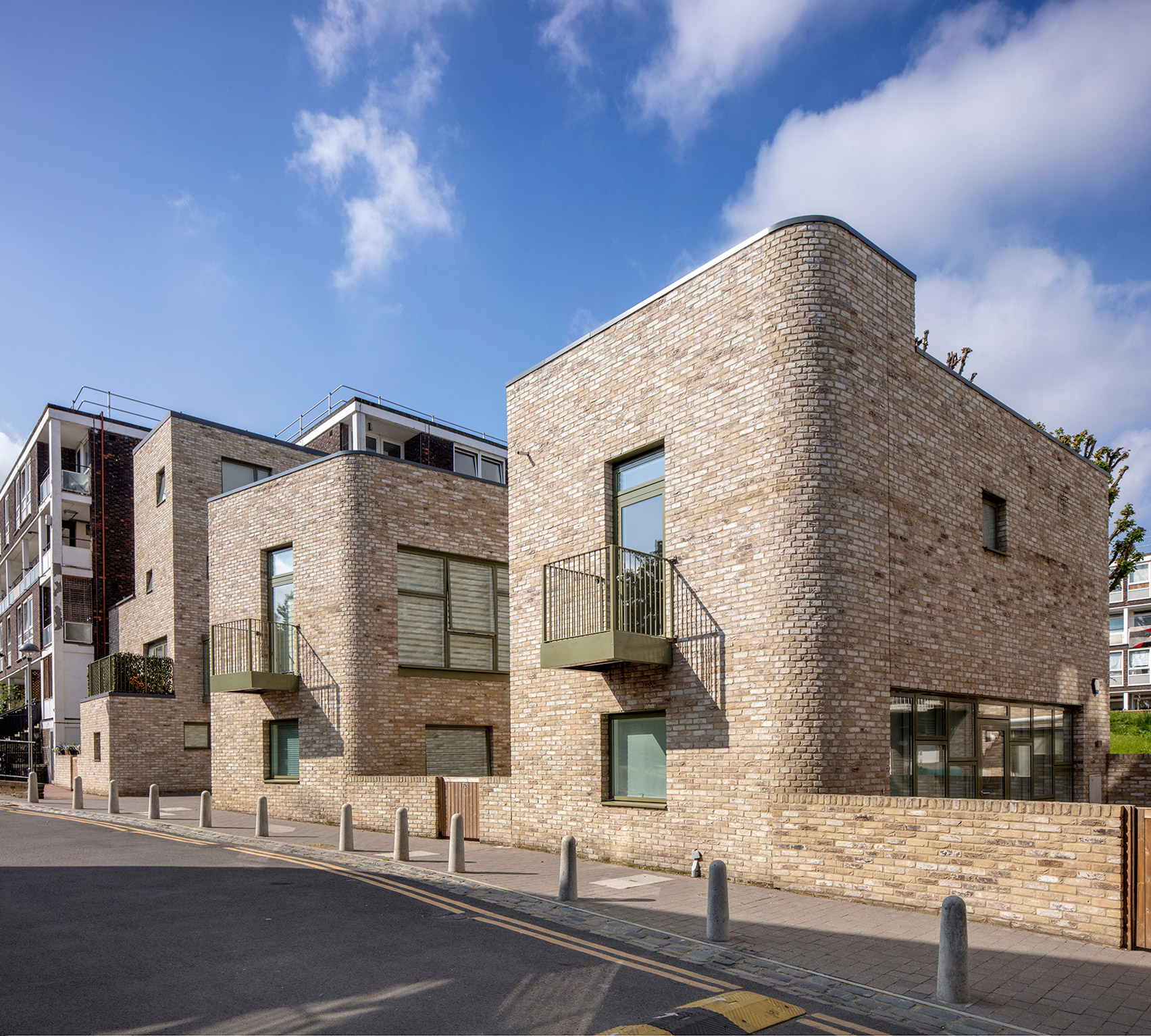 Image of two detached homes at Kiln Place was nominated for the Neave Brown Award for Housing