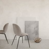 Beetle dining chair with black legs