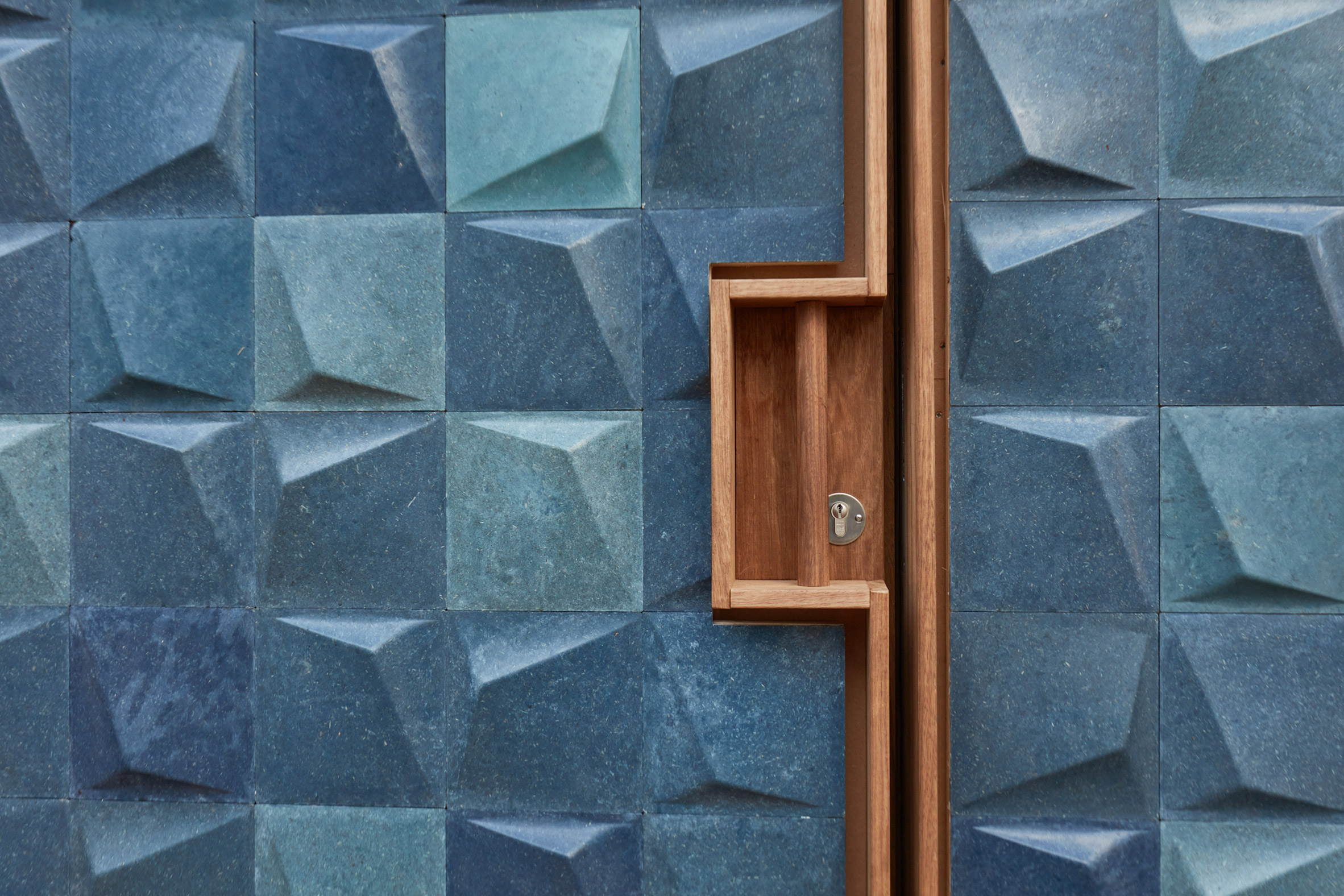 Bathroom wall tiles made from waste in biomaterials house by Biobased Creations