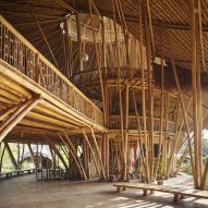 Sekolah bambu di Bali