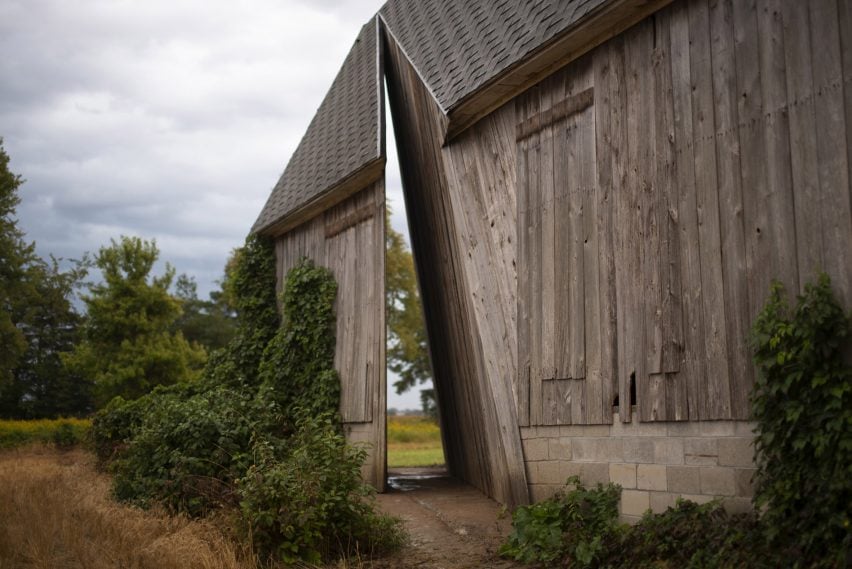 Alibi Studio cuts slice out of disused barn for Secret Sky installation