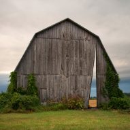 Alibi Studio cuts slice through disused barn to frame sky views