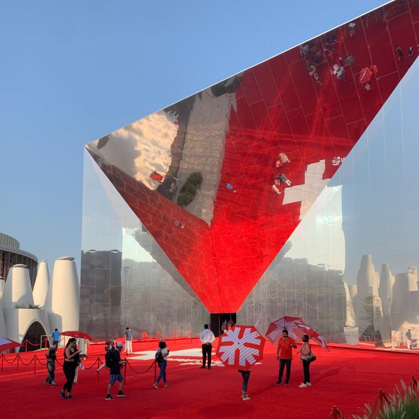 OOS mengubah Swiss Pavilion menjadi cermin raksasa di Dubai Expo | Harga Kusen Aluminium