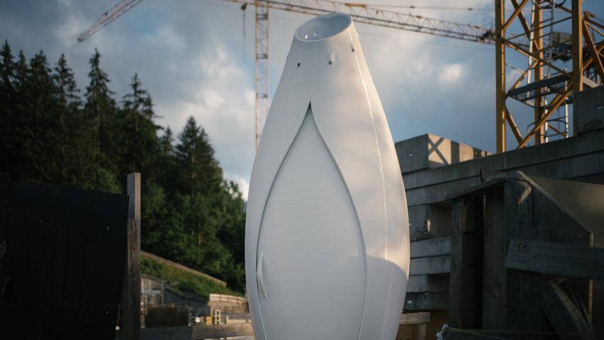 Toilet 3D-printed from recycled plastic on a construction site in the Swiss Alps