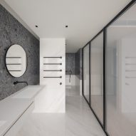 Bathroom of Urban Cottage apartment by Lukstudio