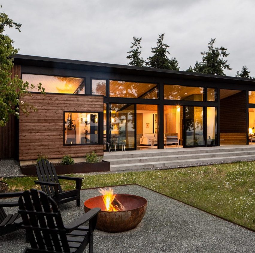A dogtrot-style house in Washington features in today's Dezeen Weekly newsletter